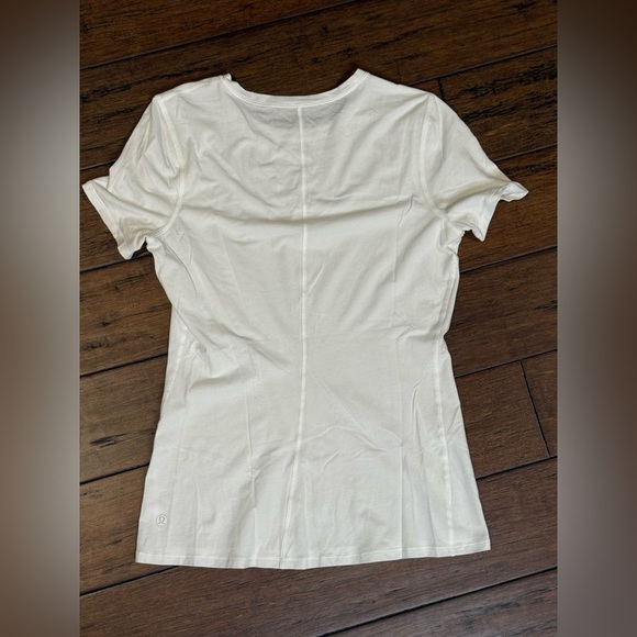 Lululemon Crew White T-shirt size 8 - Picture 4 of 5
